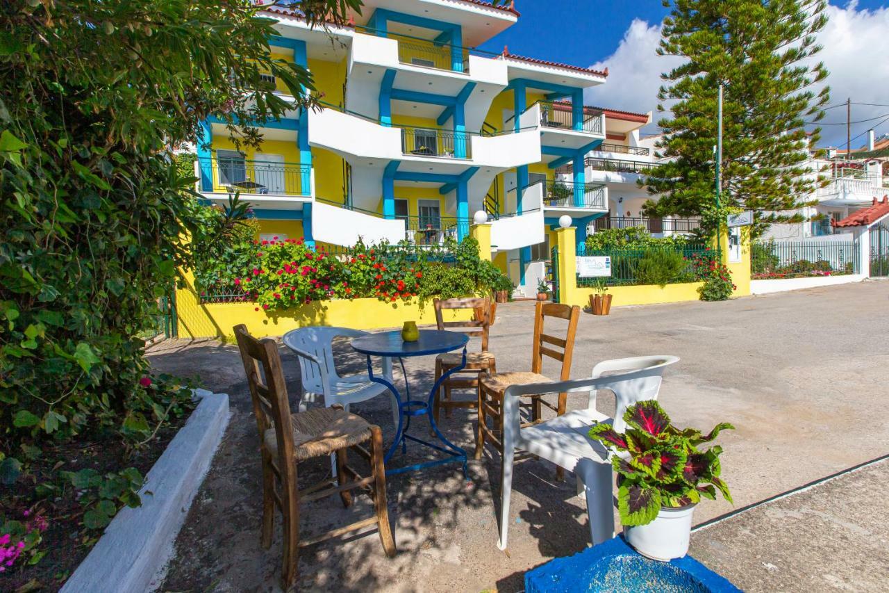 Iris Apartments Chrani Esterno foto