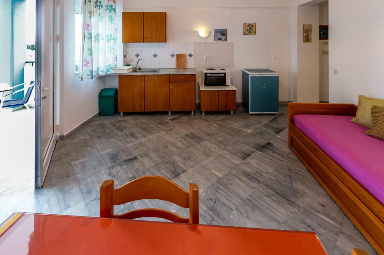Iris Apartments Chrani Esterno foto