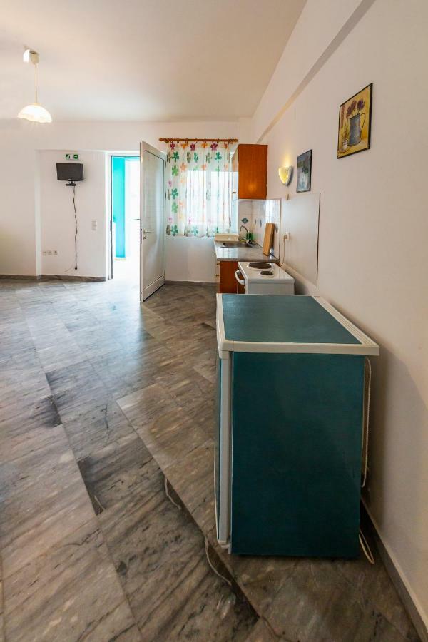 Iris Apartments Chrani Esterno foto
