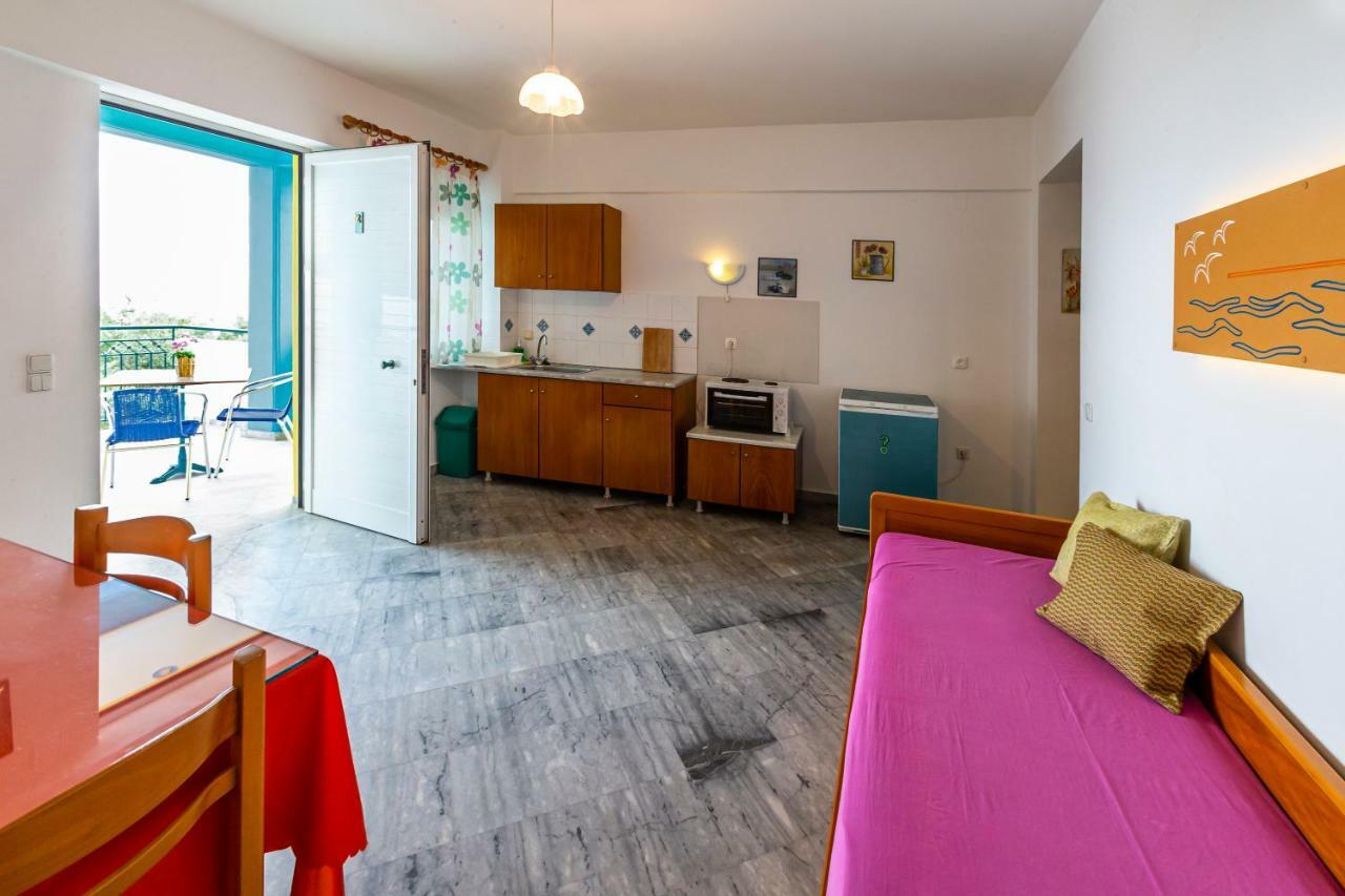 Iris Apartments Chrani Esterno foto